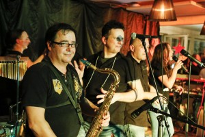 toniteband_20